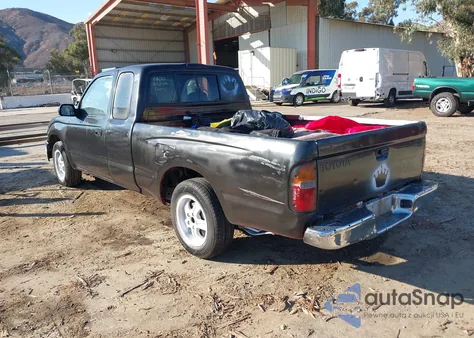 2000 Toyota Tacoma из США, поврежденный, VIN 4TAVL52NXYZ670516